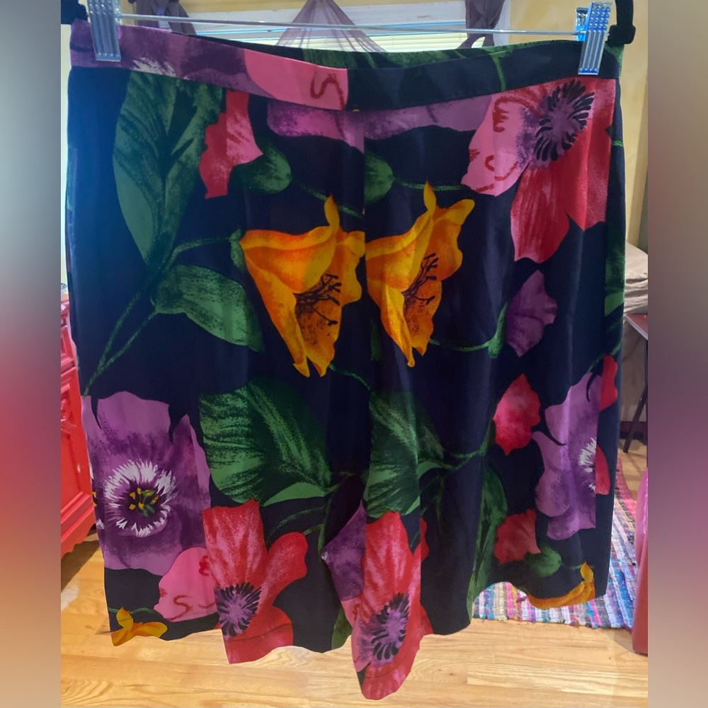 Vintage Saks 5th Avenue Floral Long Shorts